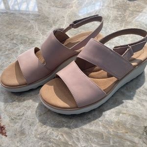New Ladies Clarks Casual Wedge Heeled Strappy Sandals Blush Pink Size 10